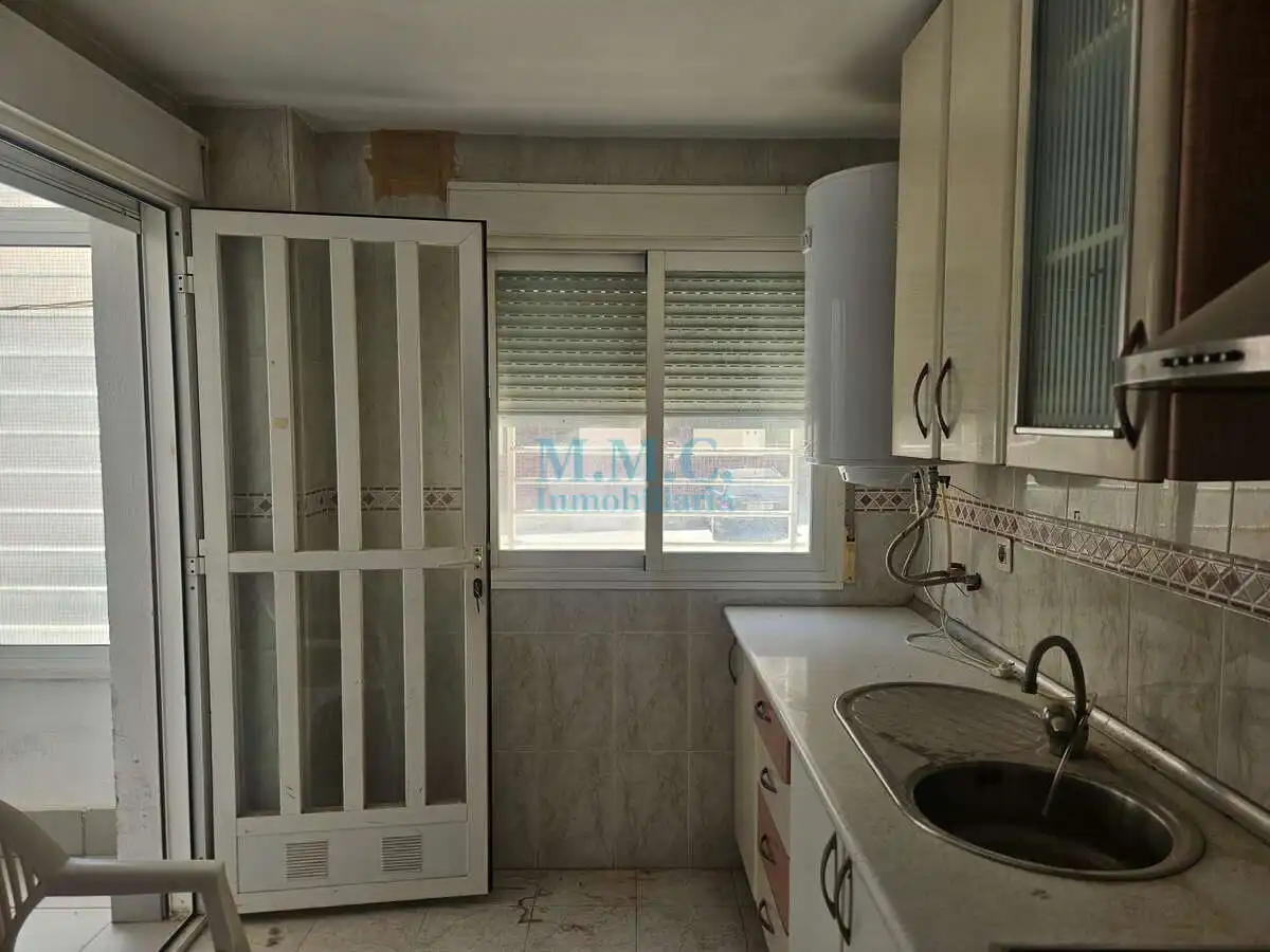 Cuina de Pis en venda en Roquetas de Mar amb Aire condicionat, Terrassa i Moblat