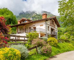 Exterior view of House or chalet for sale in Araitz