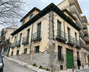 Vista exterior de Casa o xalet en venda en San Lorenzo de El Escorial amb Terrassa