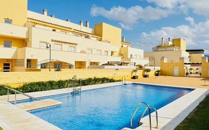 Vista exterior de Pis en venda en Vélez-Málaga amb Aire condicionat, Traster i Piscina comunitària