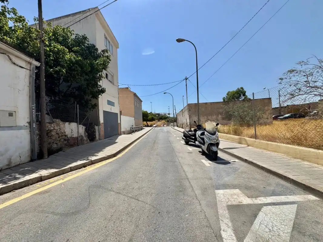 Vista exterior de Local en venda en Rabasa - Los Ángeles - San Agustín