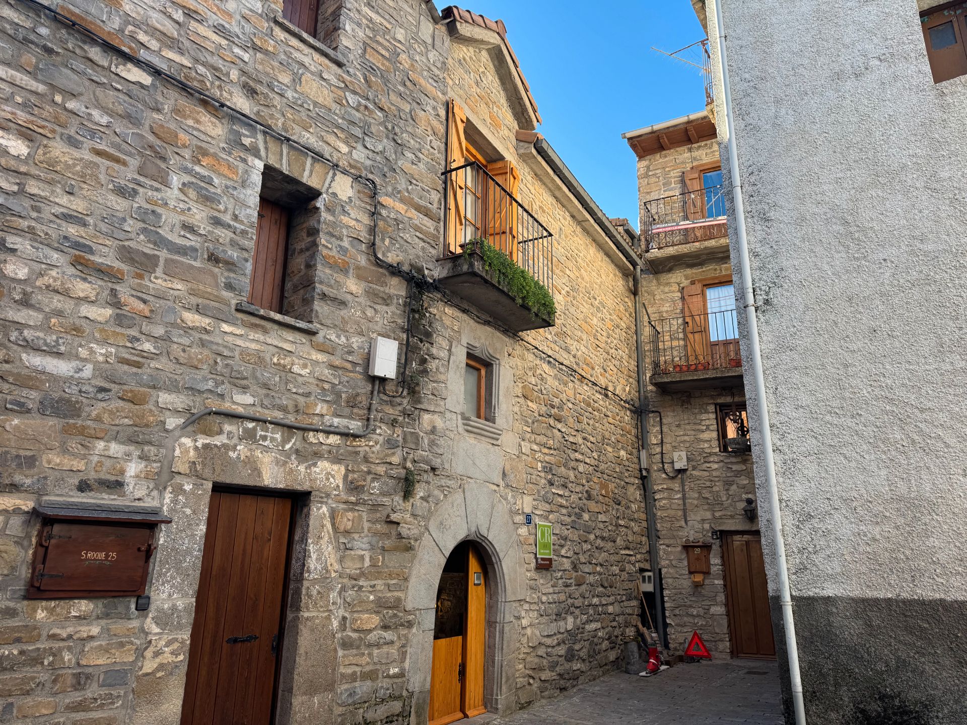 Vista exterior de Casa o xalet en venda en Biescas amb Calefacció, Jardí privat i Parquet