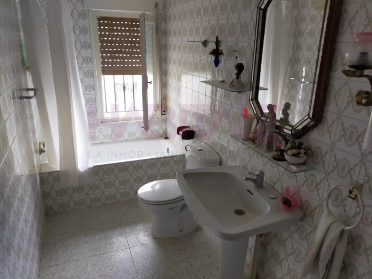 Bathroom of Houses for sale in Mediana de Aragón  with Storage room