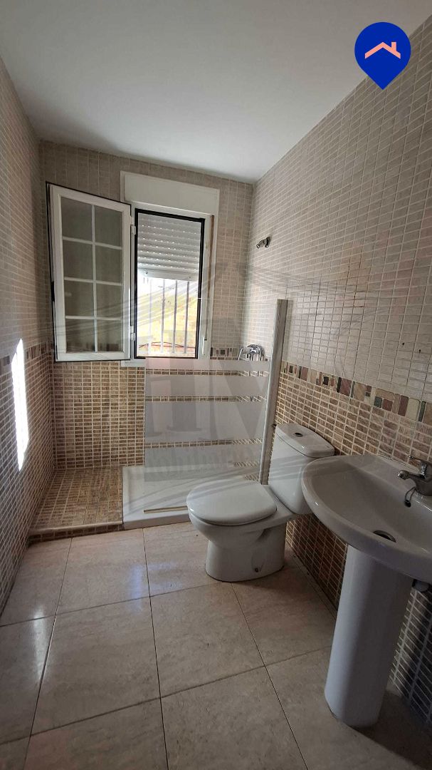 Baño de Casa adosada en venta en Carranque con Calefacción, Jardín privado y Internet