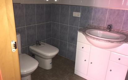 Bathroom of Flat for sale in Villanueva de Castellón  with Storage room and Alarm