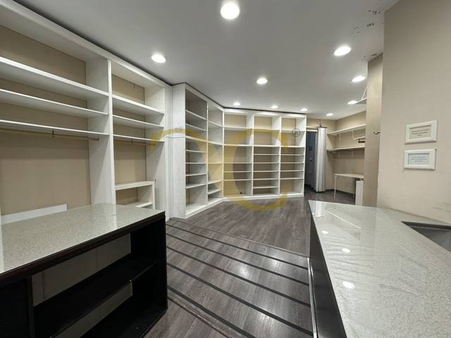 Local comercial en Alquiler en Avenida Valentín Masip en Masip