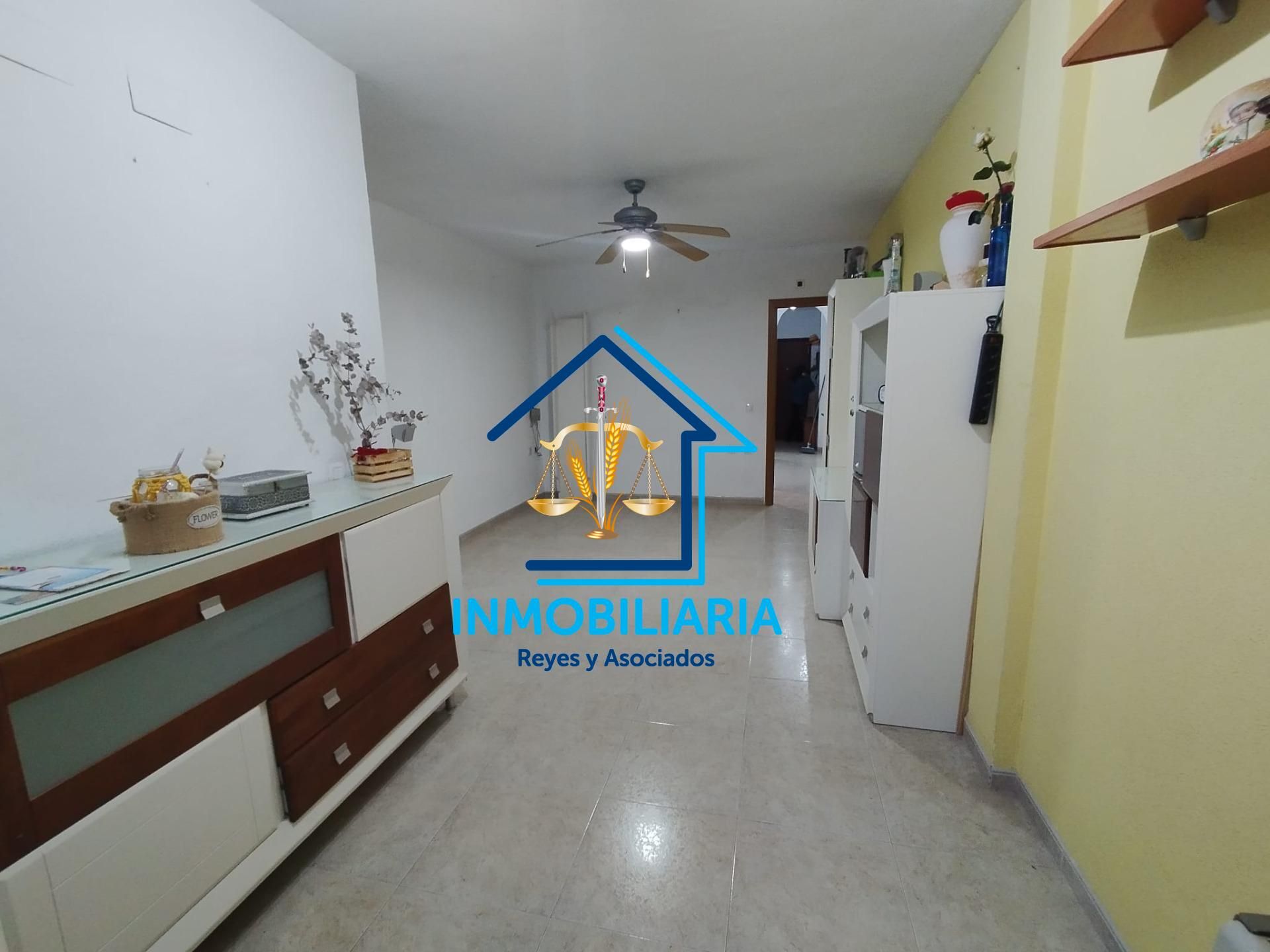 Pis en venda a Sta. Marina - San Andrés - San Pablo - San Lorenzo, Centro