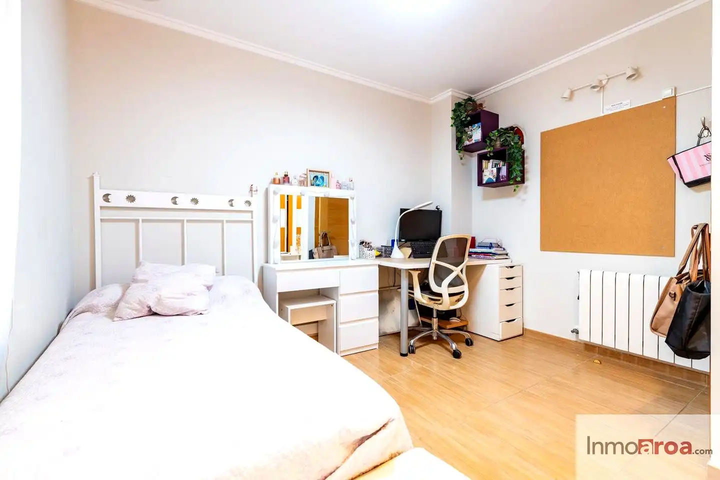 Schlafzimmer von Haus oder Chalet zum Verkauf in Bétera mit Klimaanlage und Terrasse
