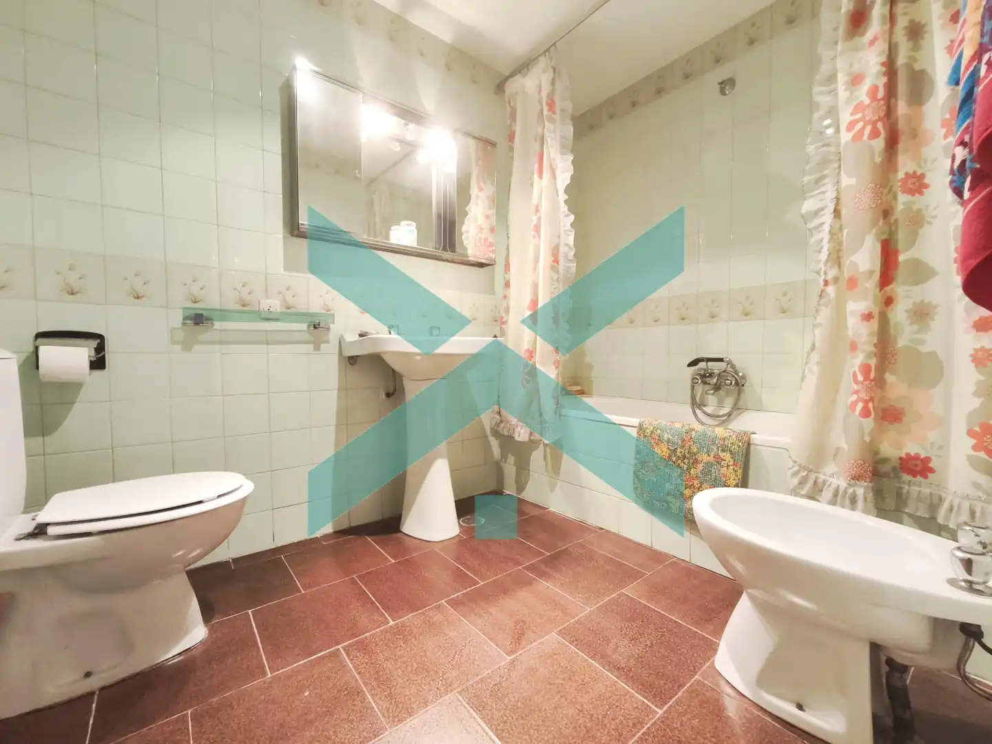 Baño de Piso en venta en Lillo con Calefacción, Terraza y Amueblado