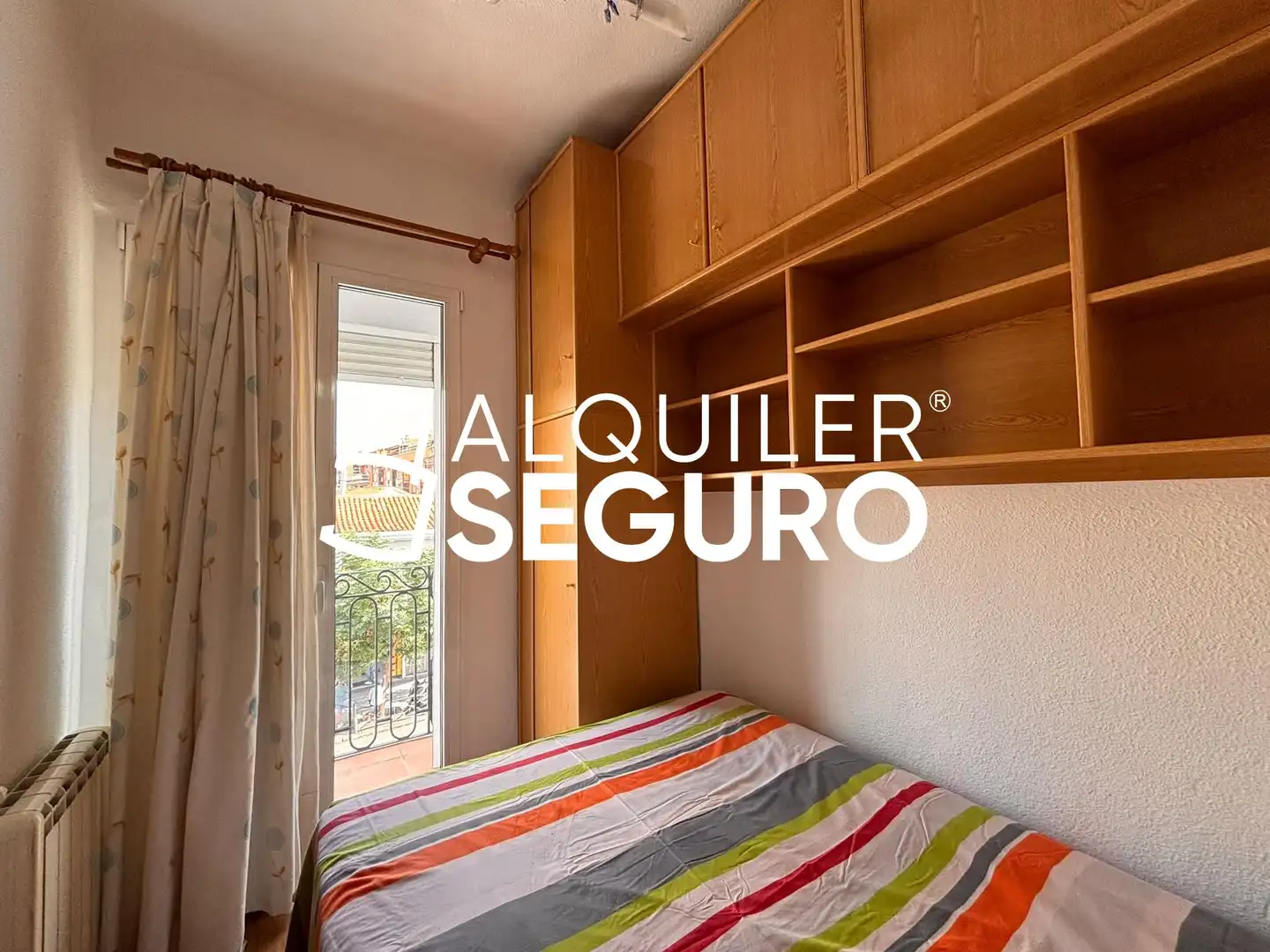 Schlafzimmer von Wohnung zur Miete in Puente de Vallecas