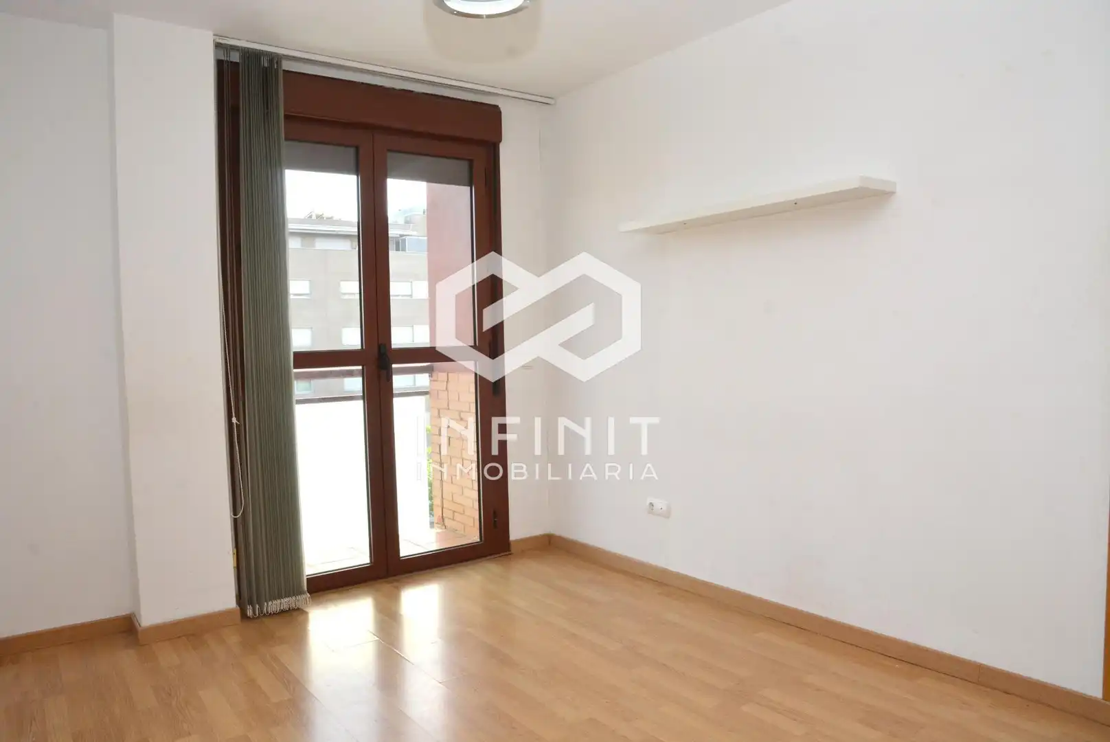 Habitación de Piso en venta en Guadalajara con Calefacción, Terraza y Trastero