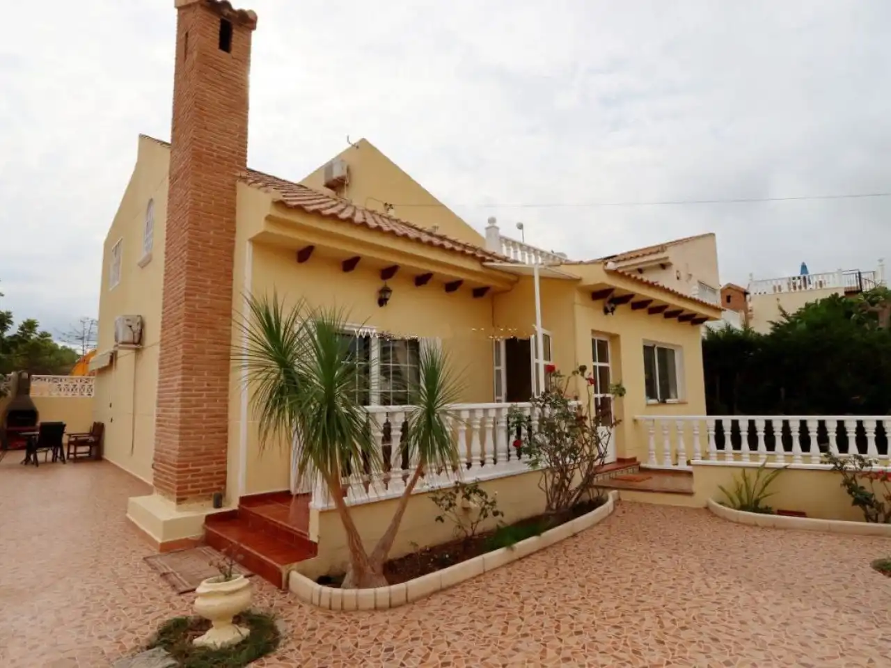 Exterior view of Houses for sale in Orihuela  with Air Conditioner, Heating and Private garden