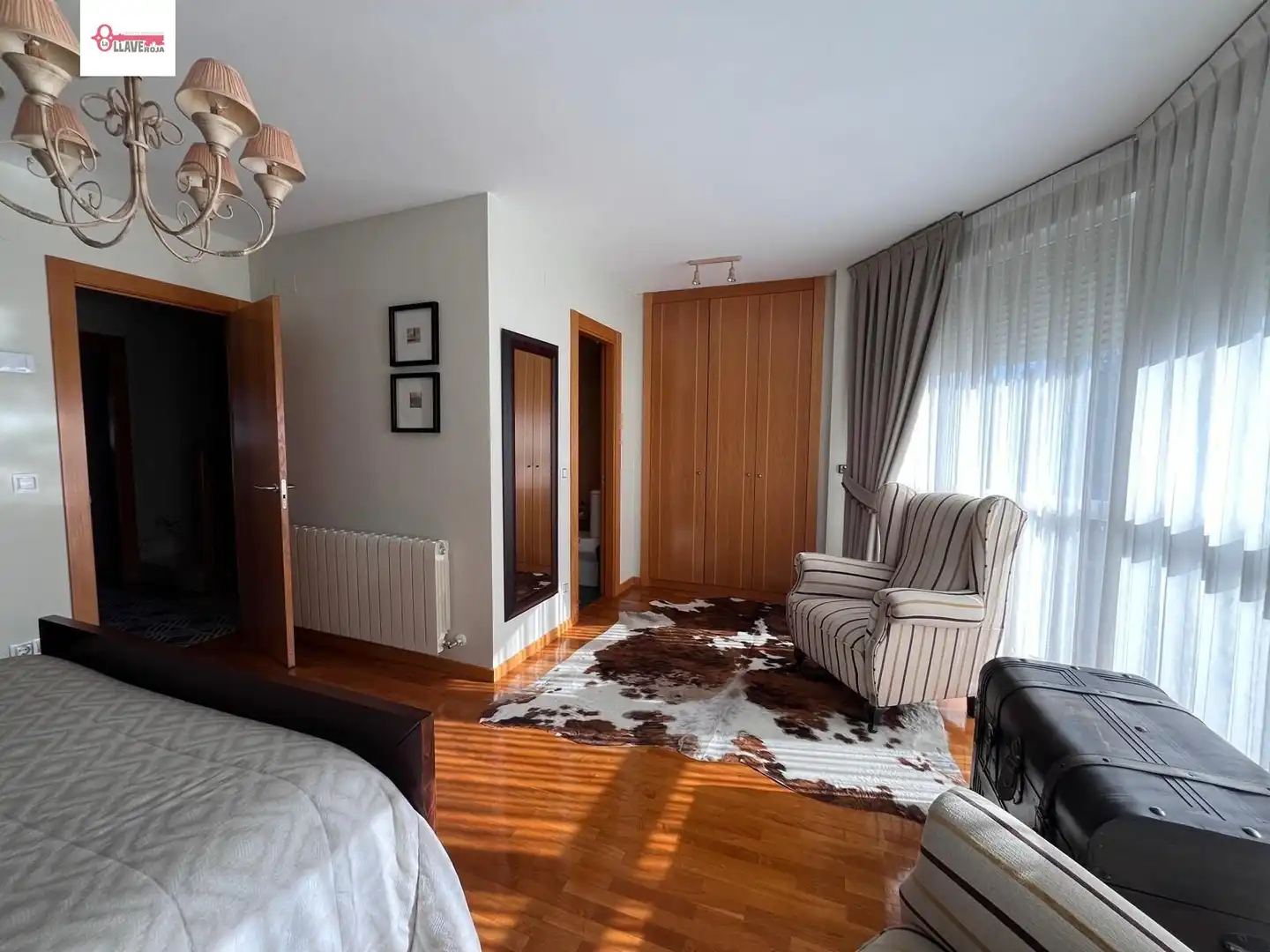 Habitación de Casa adosada en venta en Cardeñajimeno con Calefacción, Jardín privado y Parquet