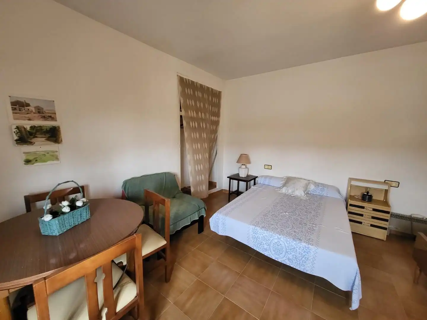 Dormitori de Casa o xalet en venda en El Picazo   amb Calefacció, Terrassa i Moblat