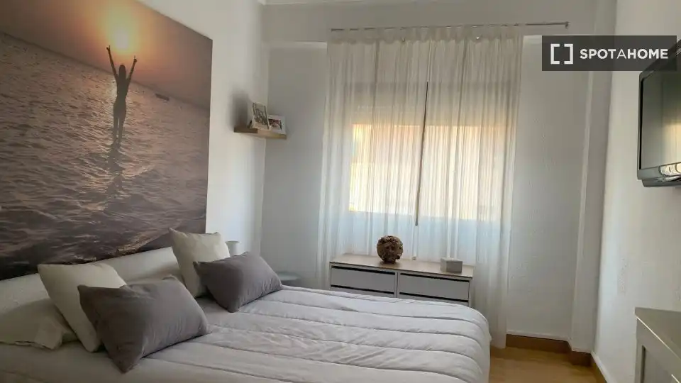 Habitación de Piso de alquiler en Alicante / Alacant con Aire acondicionado, Calefacción y Amueblado