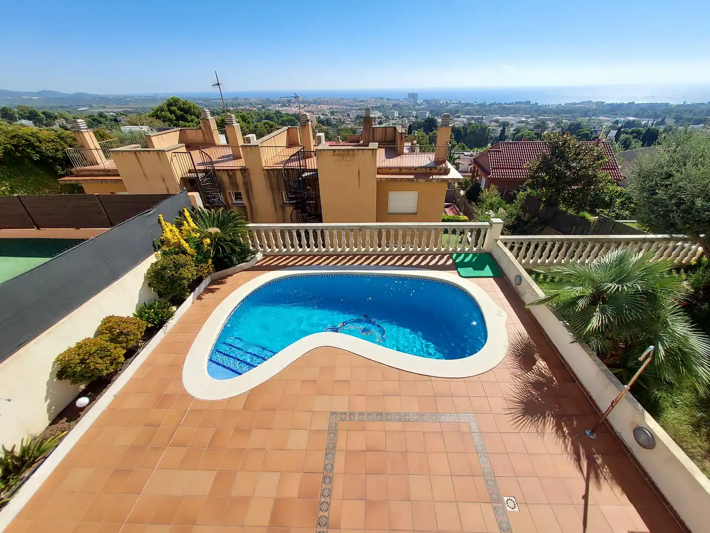 Piscina de Casa adosada en venta en El Vendrell con Jardín privado, Terraza y Piscina