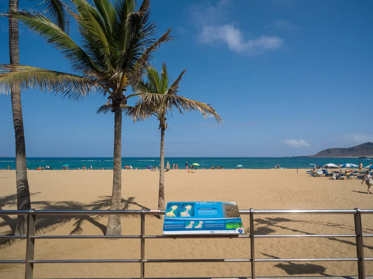 Vista exterior de Pis en venda en Las Palmas de Gran Canaria amb Aire condicionat