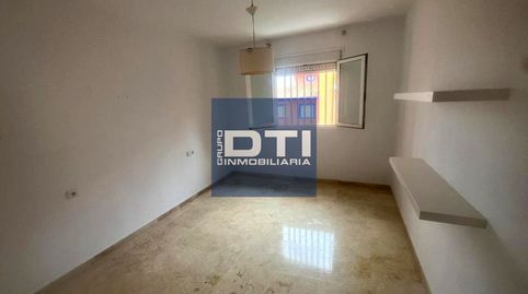 Foto 2 de Casa o chalet en venta en Camilo José Cela, Castilleja de Guzmán, Sevilla