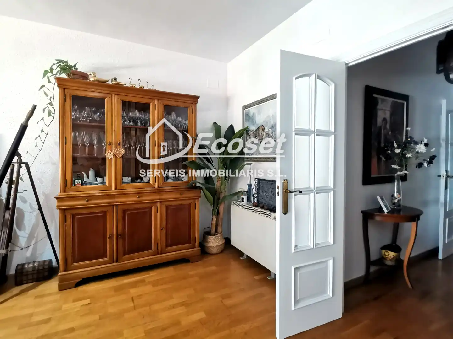 Maisonette zum Verkauf in Cornellà de Llobregat mit Klimaanlage, Parkett und Terrasse