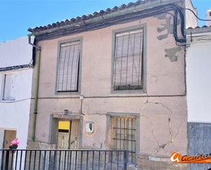 Vista exterior de Casa adosada en venda en Villanueva de Tapia