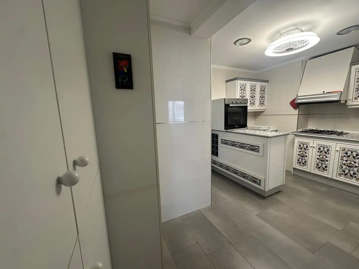Cuina de Apartament de lloguer en Águilas amb Aire condicionat, Moblat i Balcó