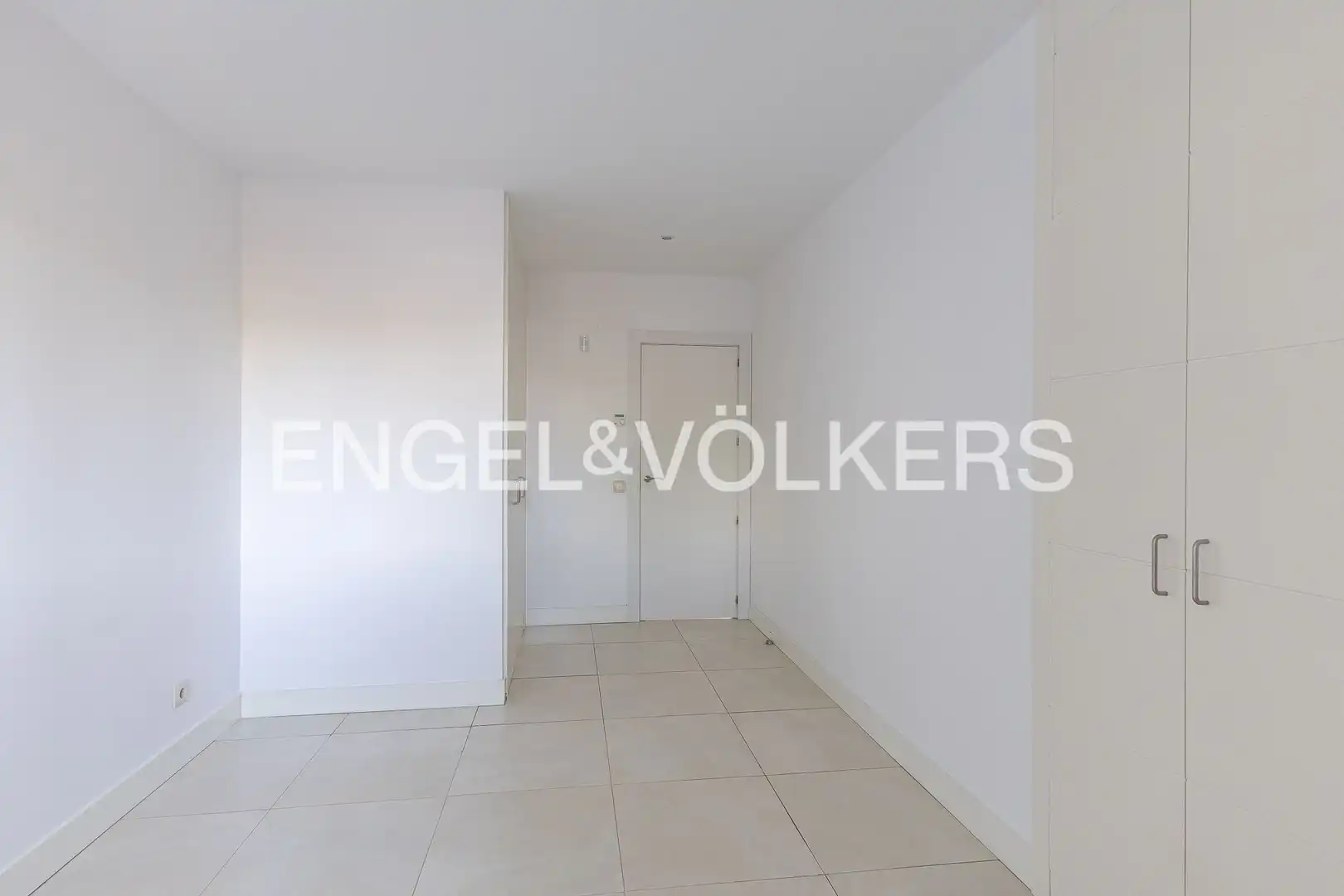 Piso en venta en Madrid con Aire acondicionado, Calefacción y Jardín privado