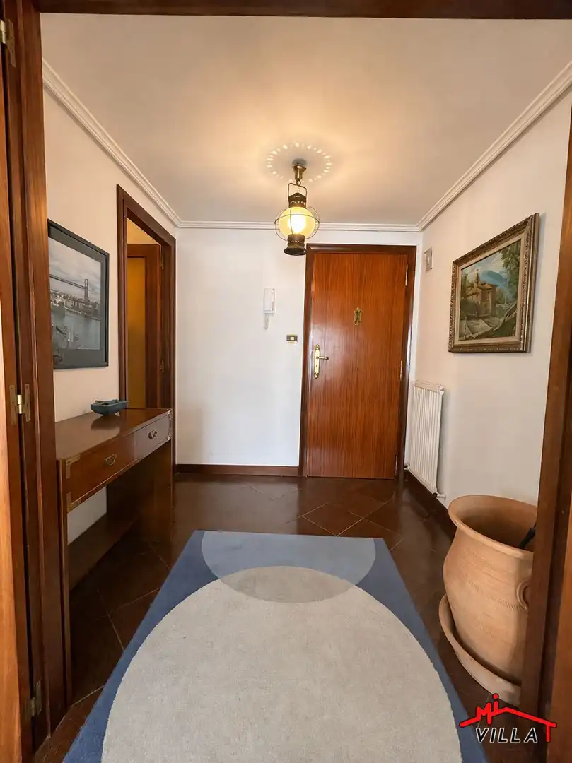 Piso en venta en Laredo con Calefacción y Terraza