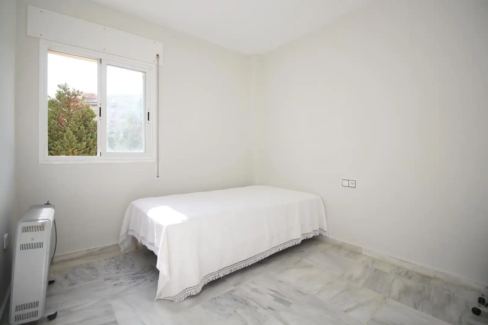 Habitación de Piso en venta en Málaga con Aire acondicionado, Calefacción y Terraza