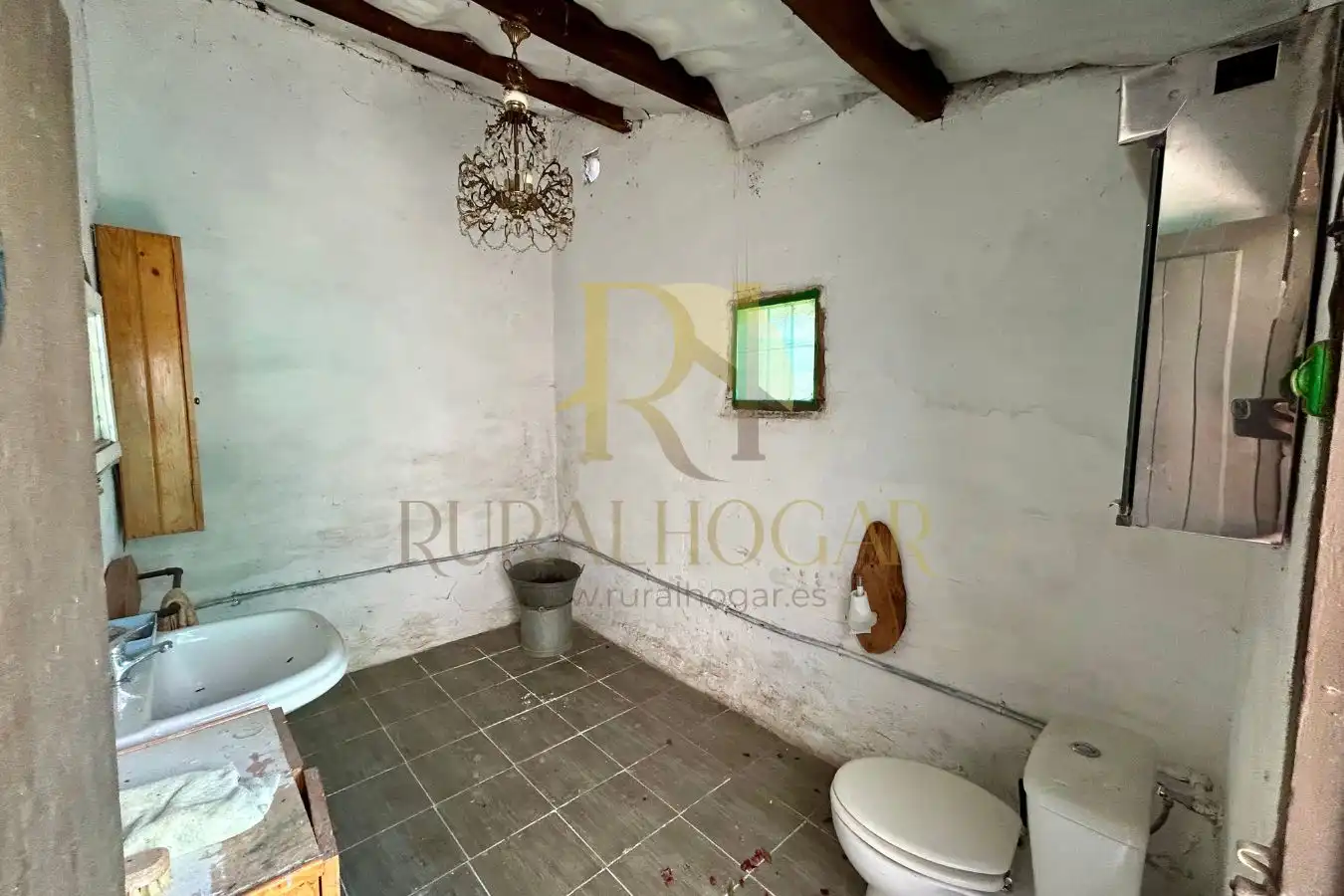 Bathroom of Flat for sale in Ponferrada  with Private garden