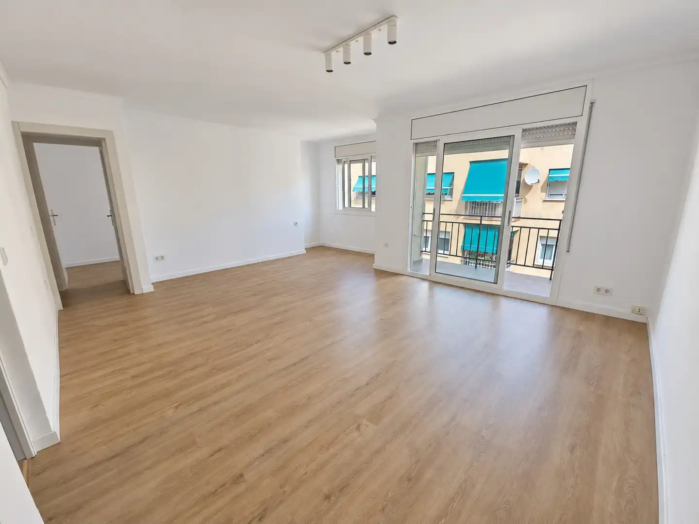 Piso con terraza en venta en Carrer de González