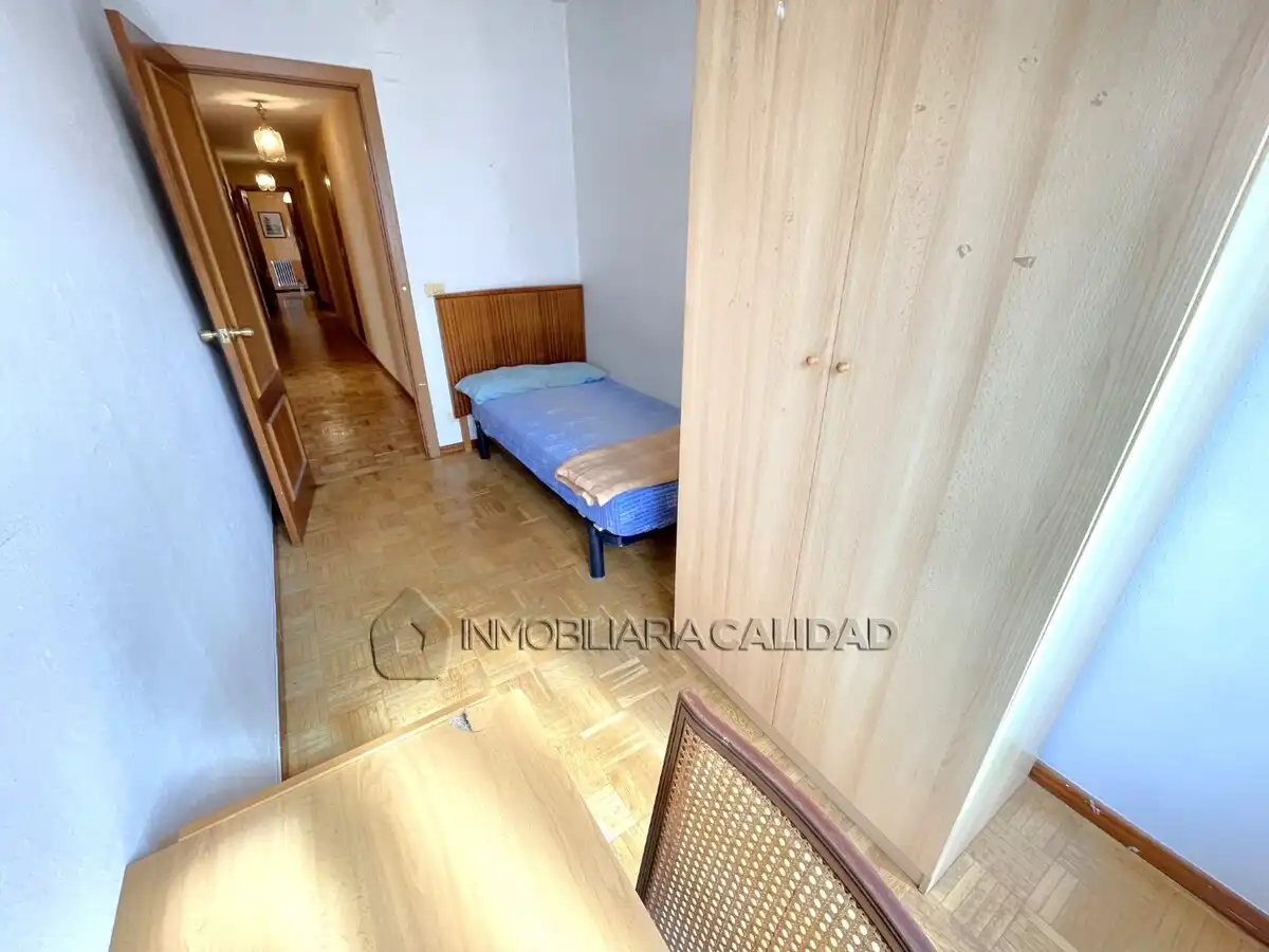 Bedroom of Flat for rent in Burgos  with Heating and Furnished