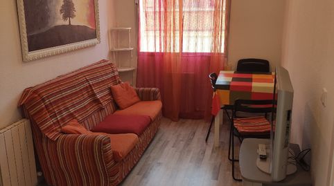 Foto 3 de Piso de alquiler en Ciudad Jardín - Parque Roma, Zaragoza Capital