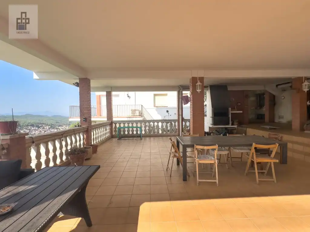Terraza de Casa o chalet en venta en Torrelles de Llobregat