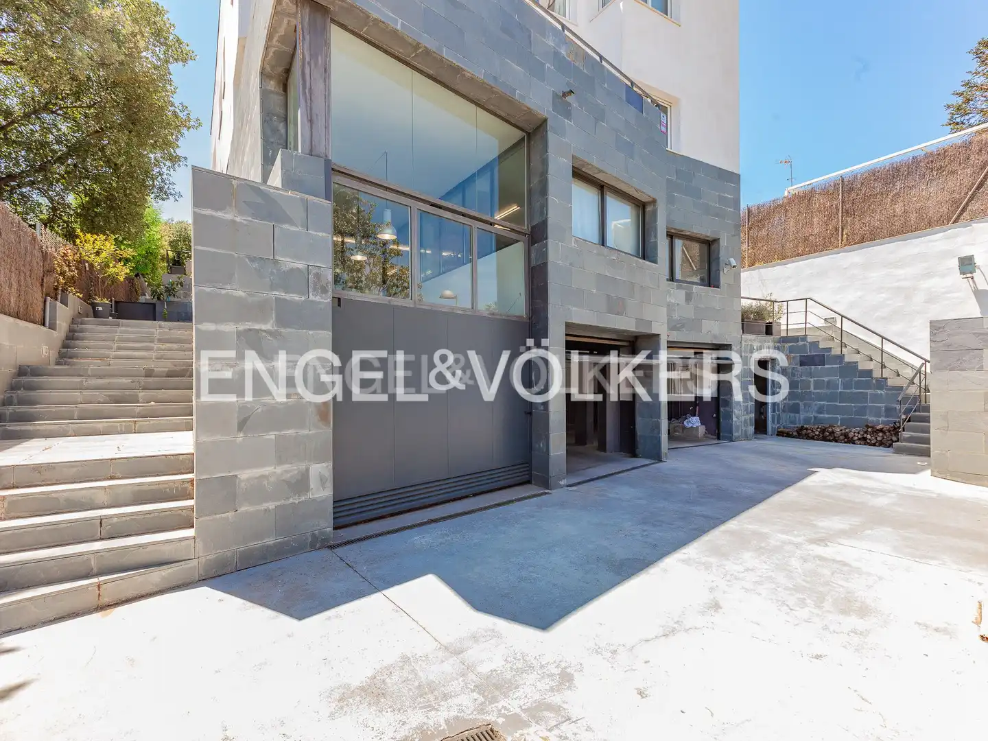 Exterior view of Houses for sale in Sant Cugat del Vallès  with Air Conditioner, Heating and Private garden