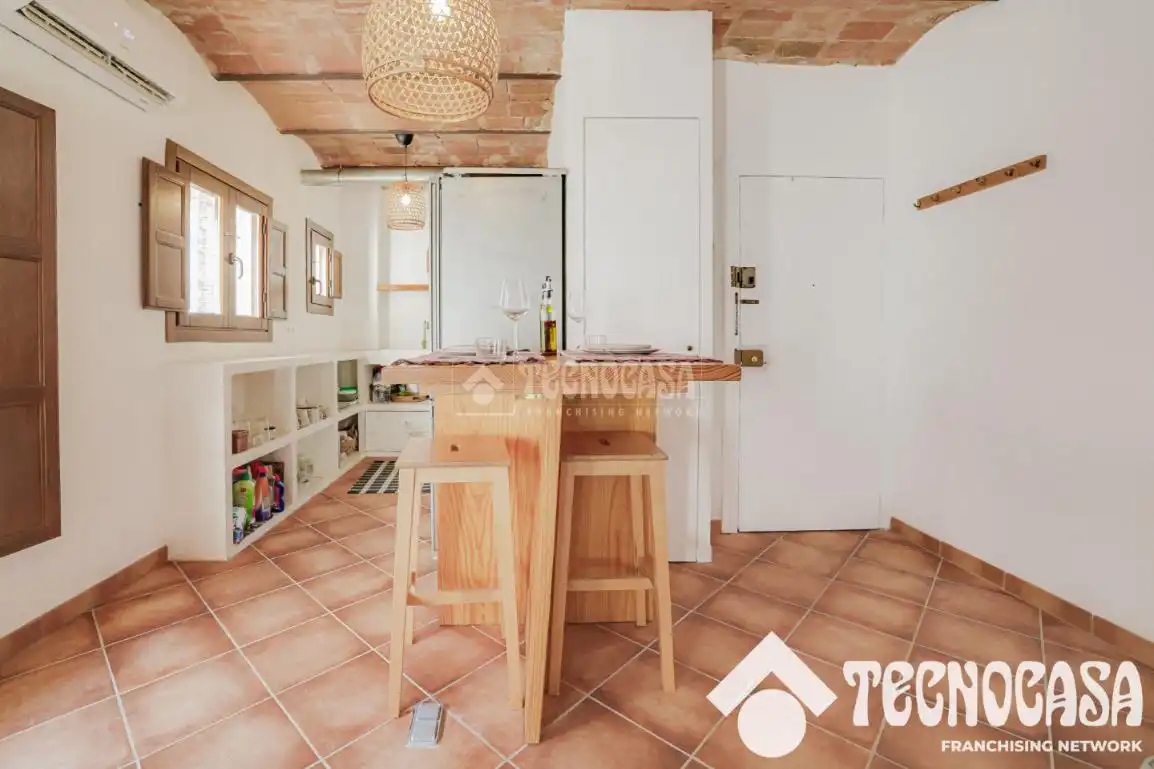Cuina de Pis en venda en Barcelona amb Aire condicionat i Balcó
