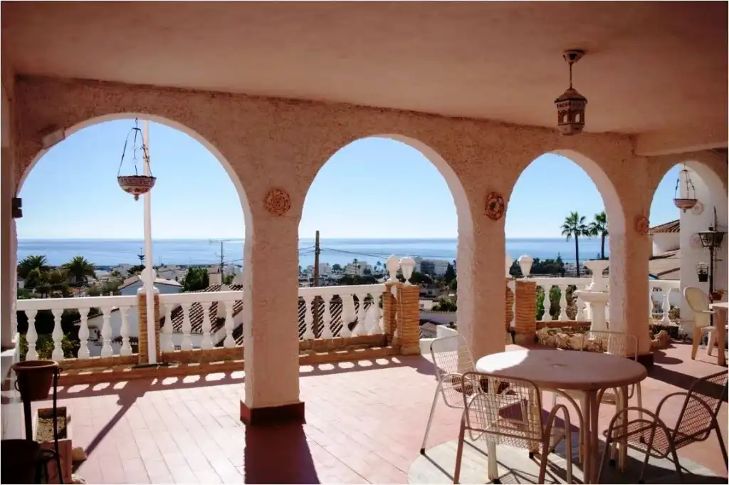 Chalet en venta en Caleta de Vélez