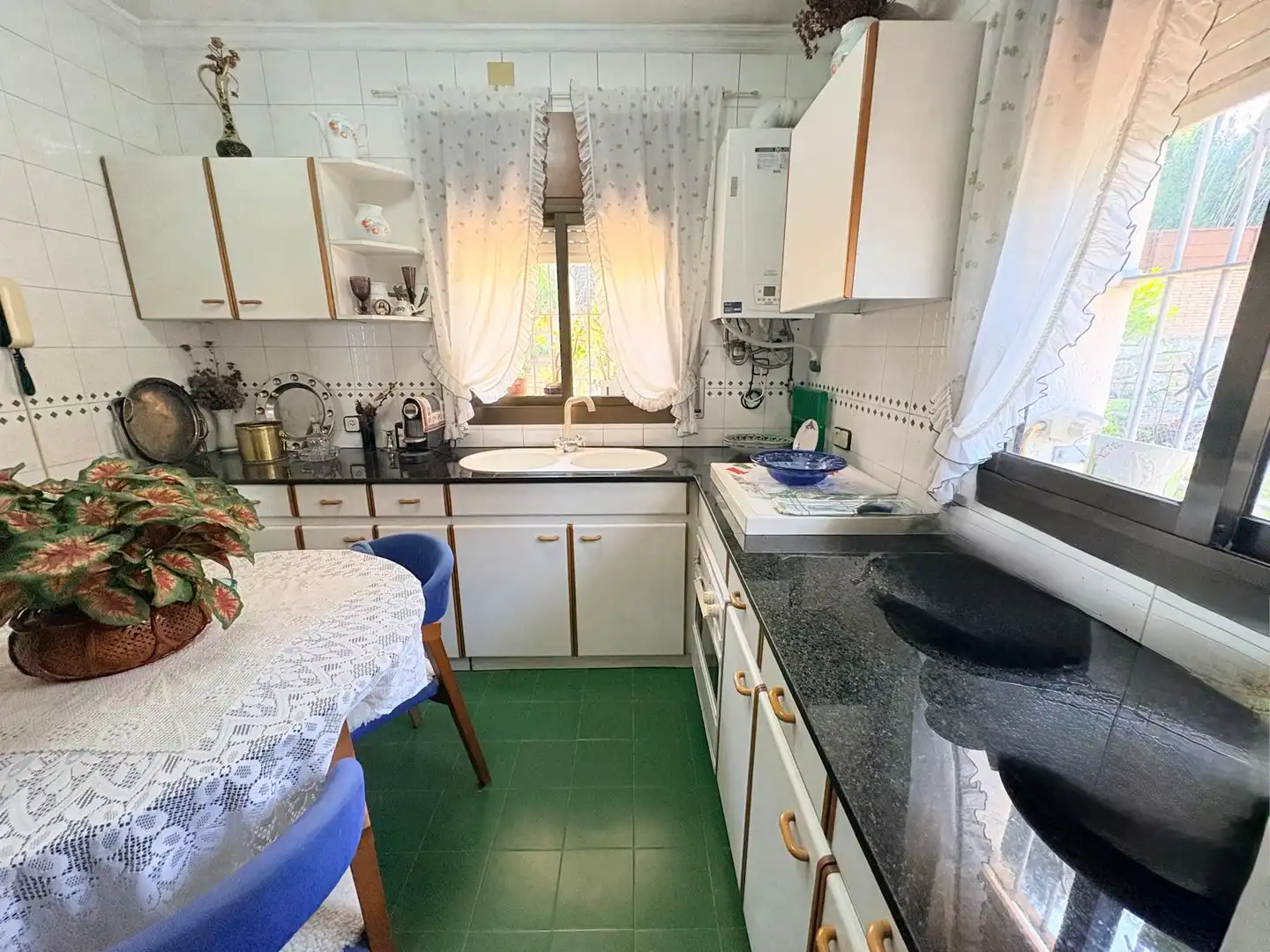 Cocina de Casa o chalet en venta en Corbera de Llobregat con Calefacción, Jardín privado y Terraza
