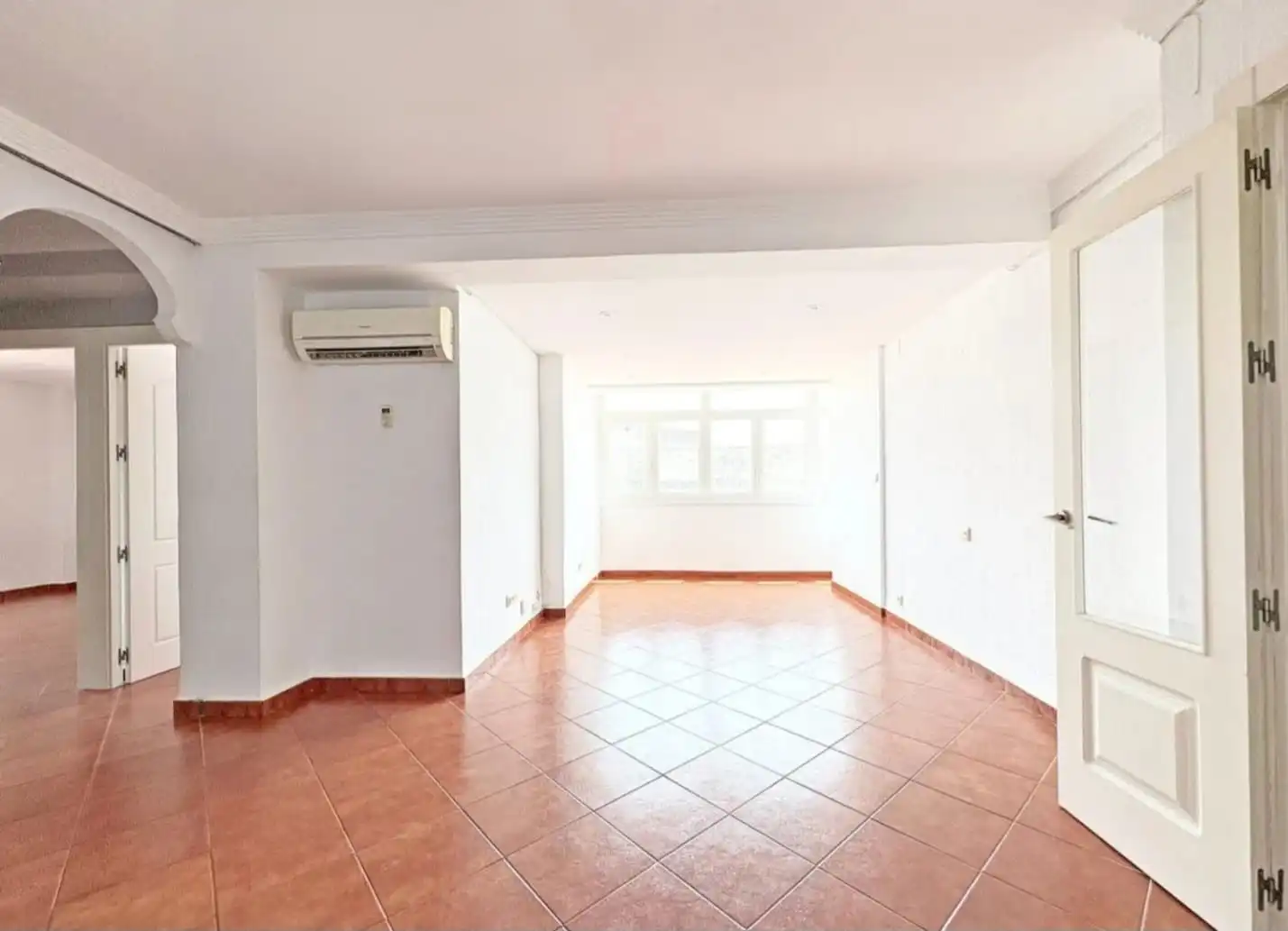 Sala d'estar de Apartament en venda en Málaga amb Aire condicionat, Calefacció i Moblat