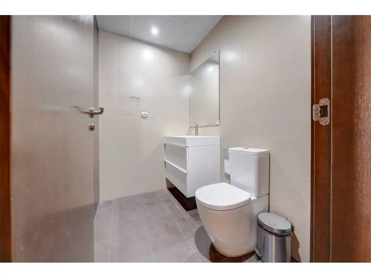Bathroom of Office for rent in Valencia  with Heating