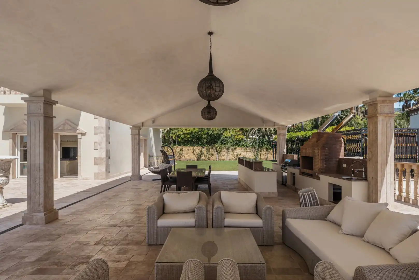 Terraza de Casa o chalet en venta en Marbella con Aire acondicionado, Calefacción y Jardín privado