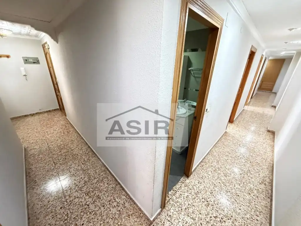 Piso en venta en Alzira con Balcón