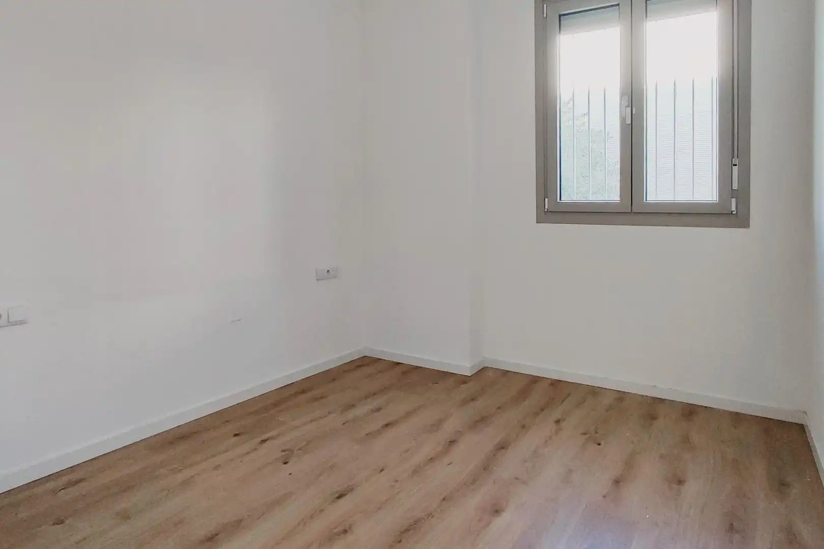Schlafzimmer von Wohnung zum Verkauf in Valencia mit Heizung, Abstellraum und Alarm