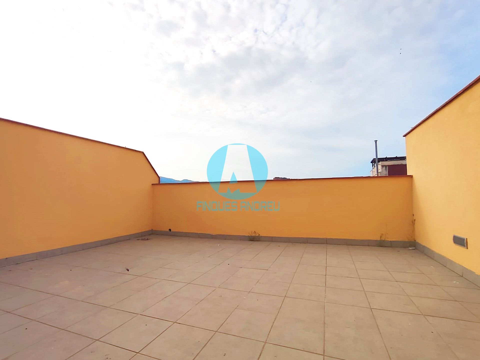 Attic for sale in CAMI RAL, Centre