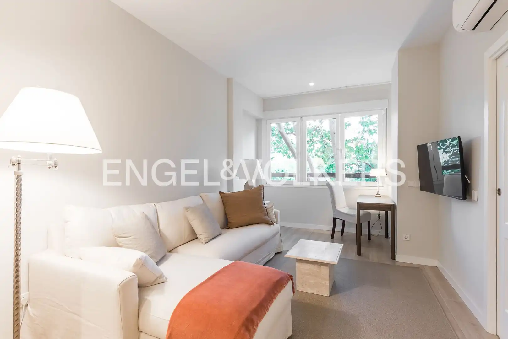 Habitación de Piso de alquiler en Madrid con Aire acondicionado, Calefacción y Amueblado