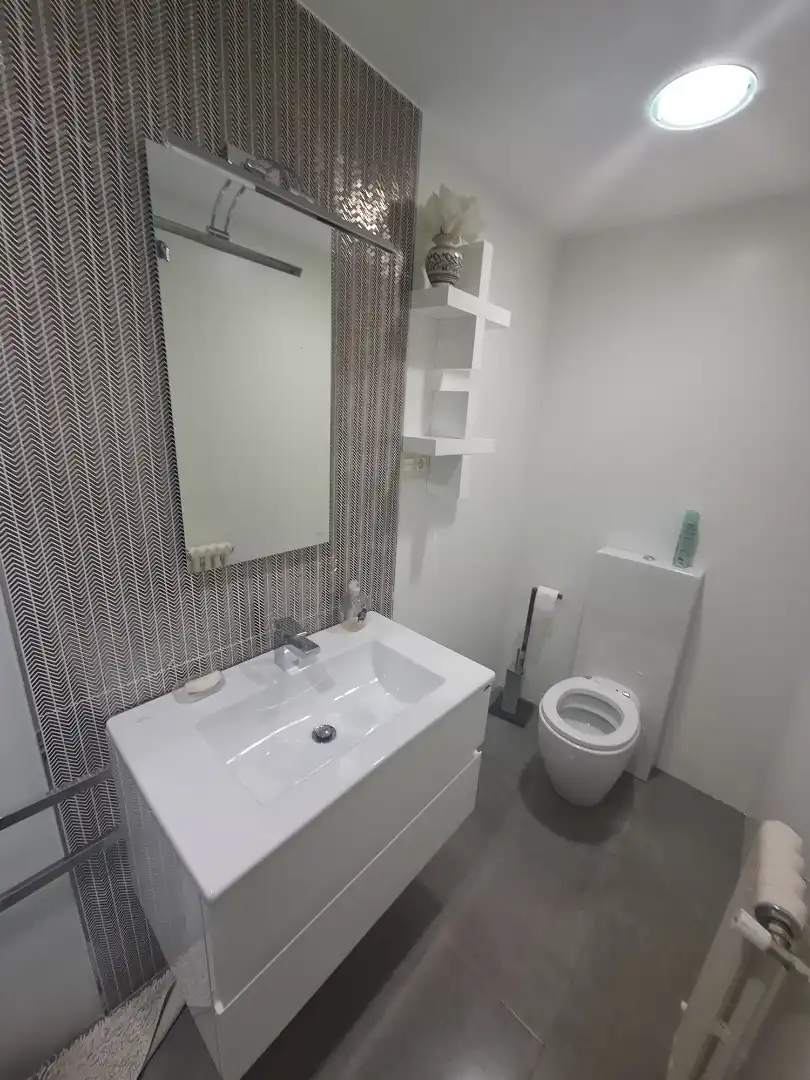 Bathroom of Flat for sale in Ciudad Real  with Air Conditioner and Terrace