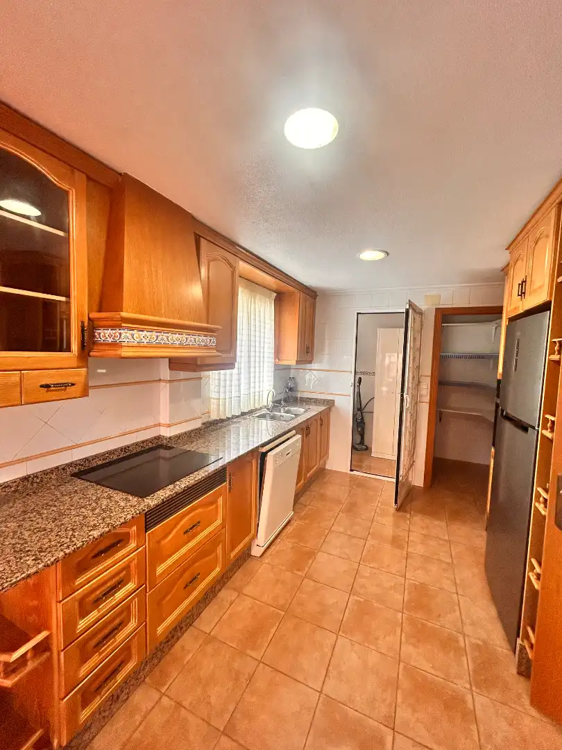 Cocina de Casa o chalet en venta en Elche / Elx con Aire acondicionado, Jardín privado y Terraza