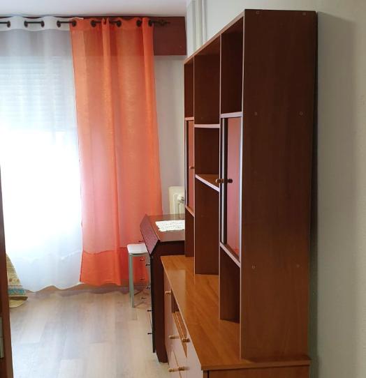 Foto 1 de Estudio de alquiler en Rúa de Bolivia, 47, Plaza España - Corte Inglés, Pontevedra