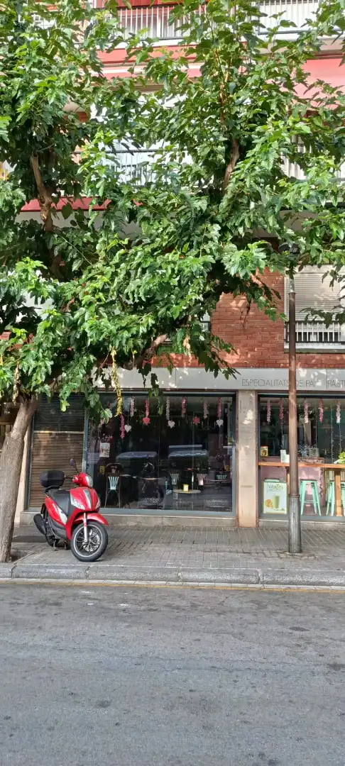 Local de lloguer en L'Hospitalet de Llobregat
