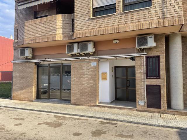Local comercial en Alquiler en Roquetes