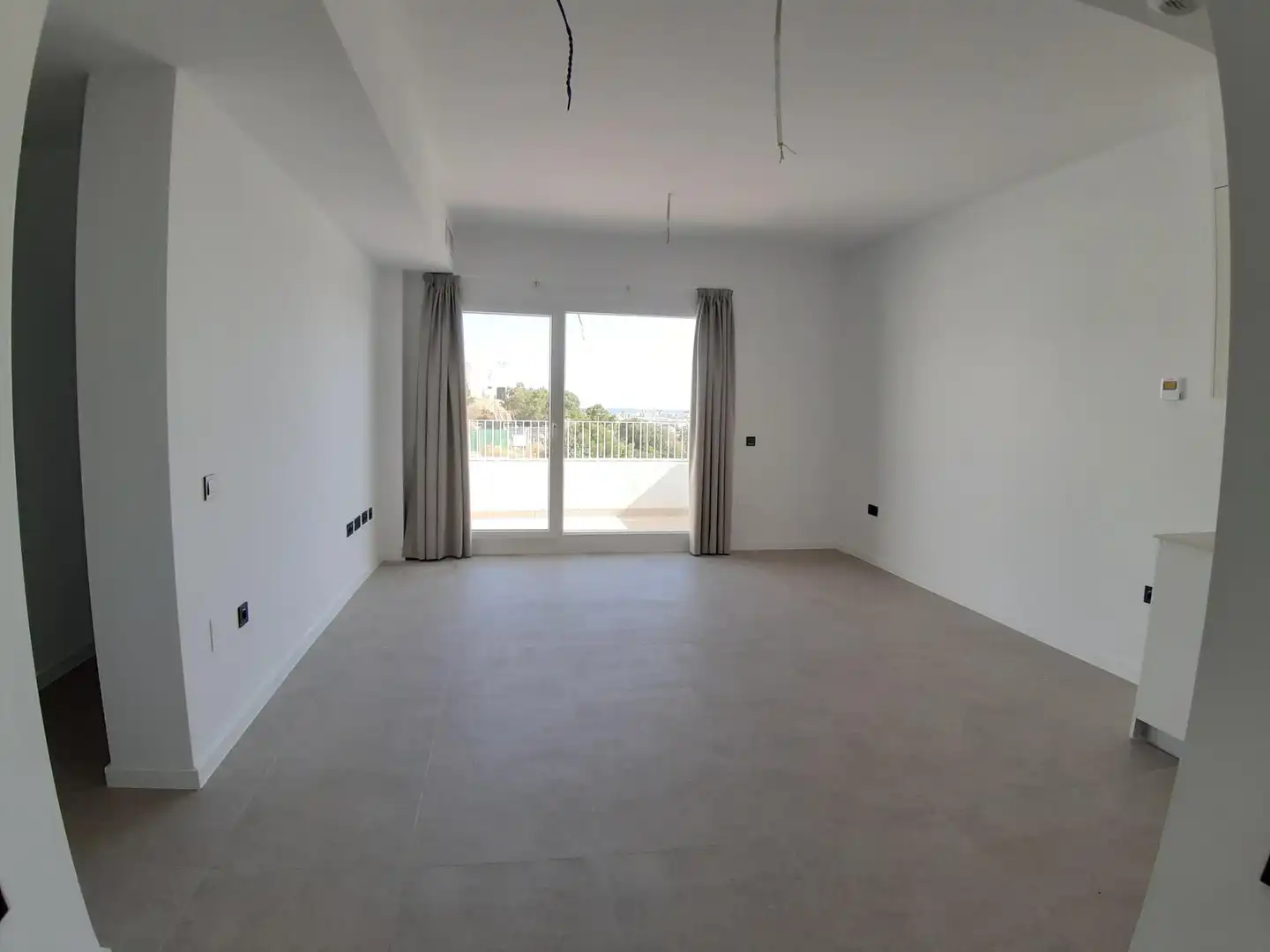 Ático de alquiler en Fuengirola con Terraza, Trastero y Jacuzzi